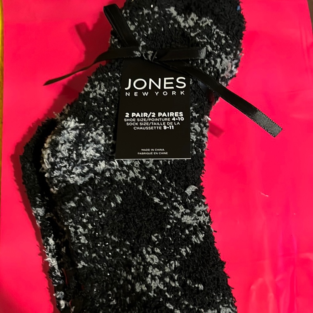 Jones New York 2 or socks cozy non slip bottoms